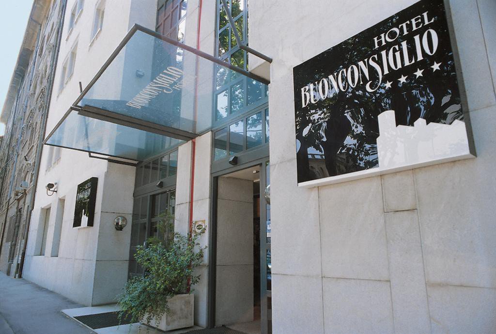 Hotel trento booking